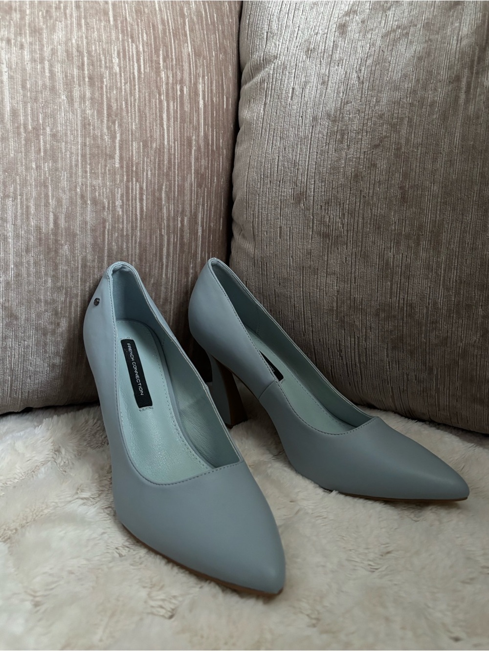 NEW! Women’s Pointed-Toe Heels - Picture 4 of 4